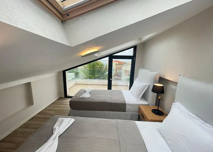 Villa Dahlia By The Sea